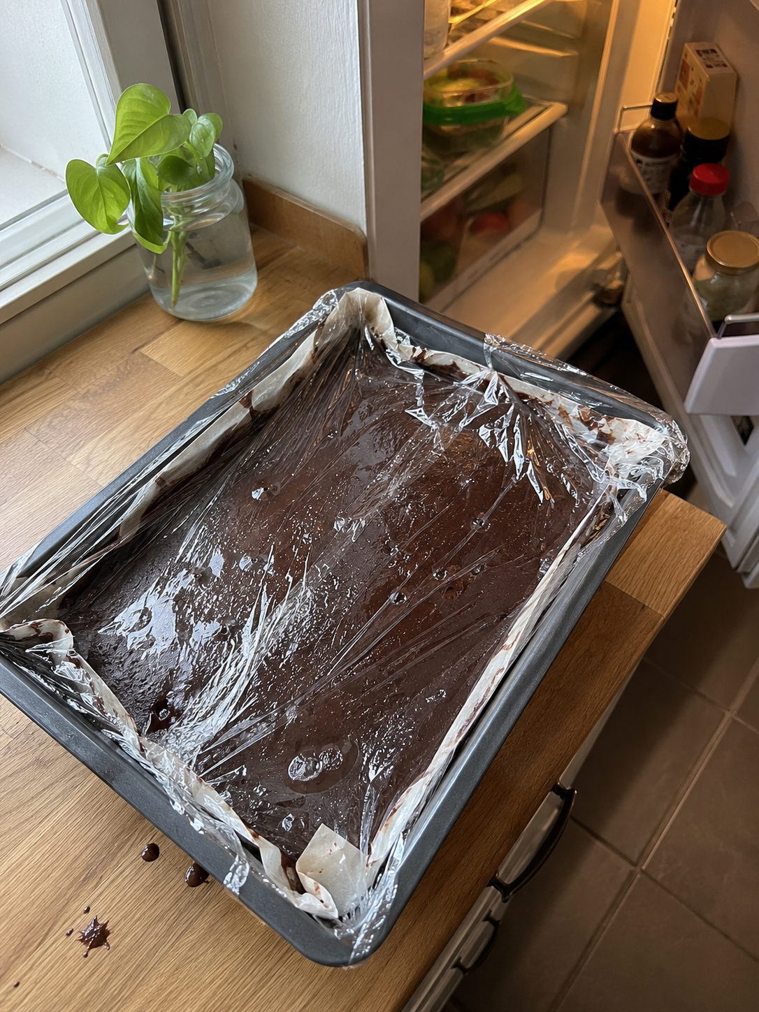Chocolate cake chilling
