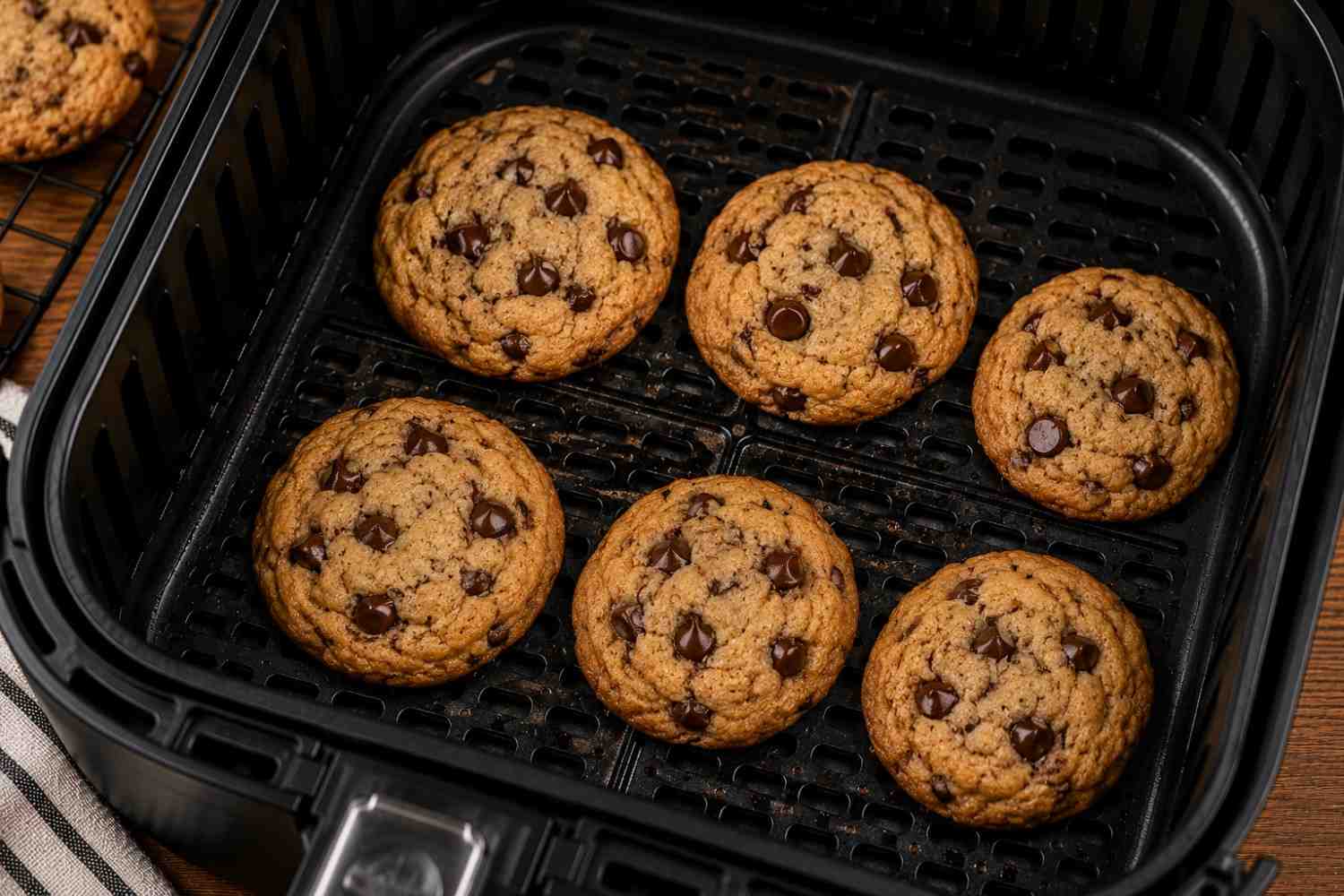Air Fryer Chocolate Chip Cookies