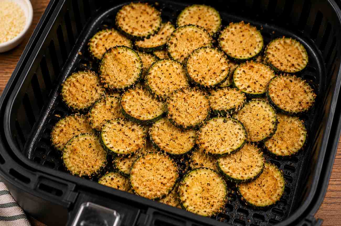 Air Fryer Zucchini Chips